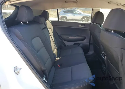 2020 Kia Sportage Lx z USA, uszkodzony, nr VIN KNDPMCAC1L7743422